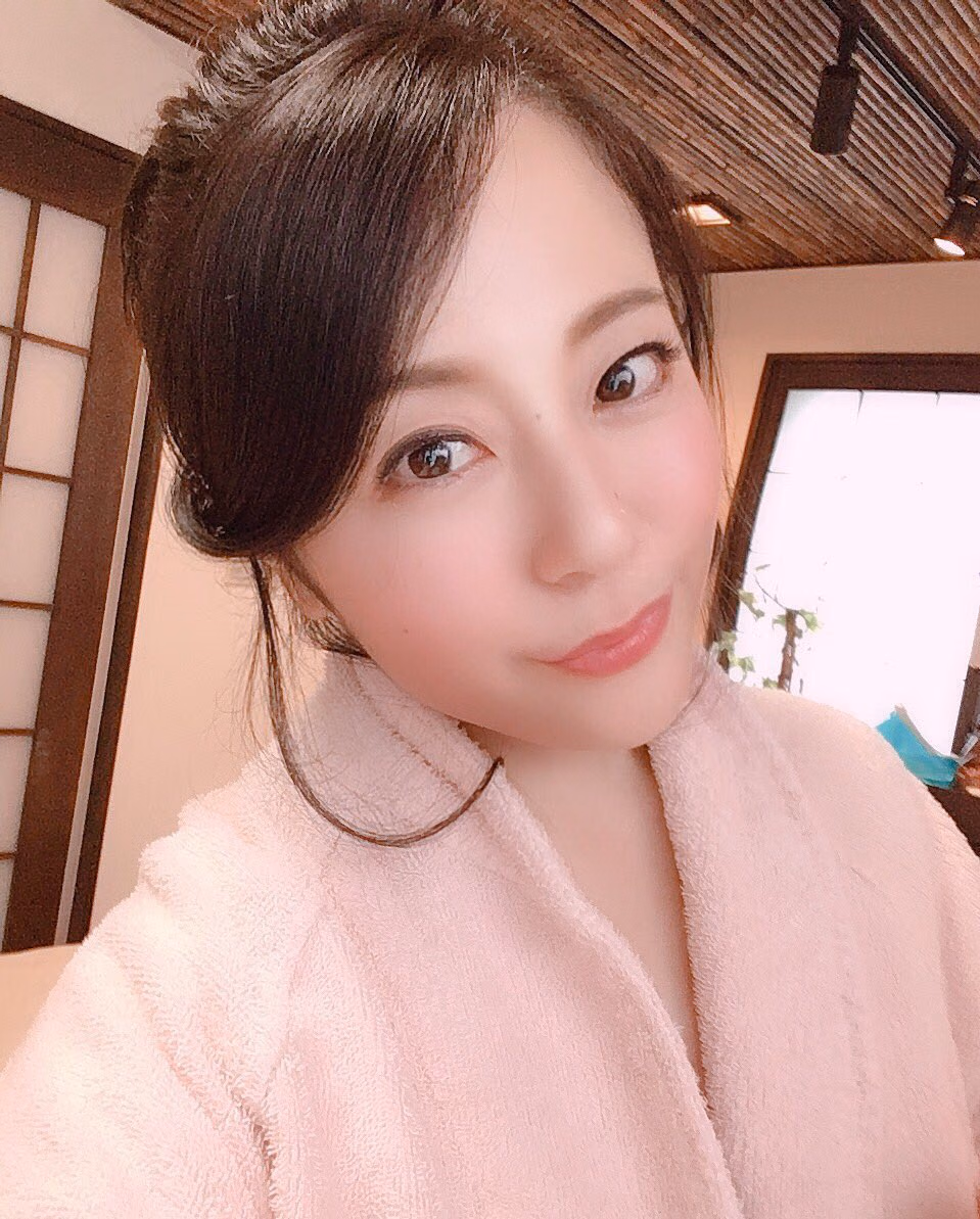 彩乃ゆかり 11