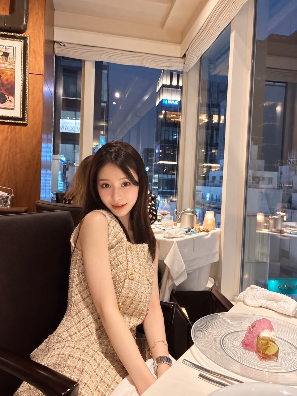 시라이시 나미 14