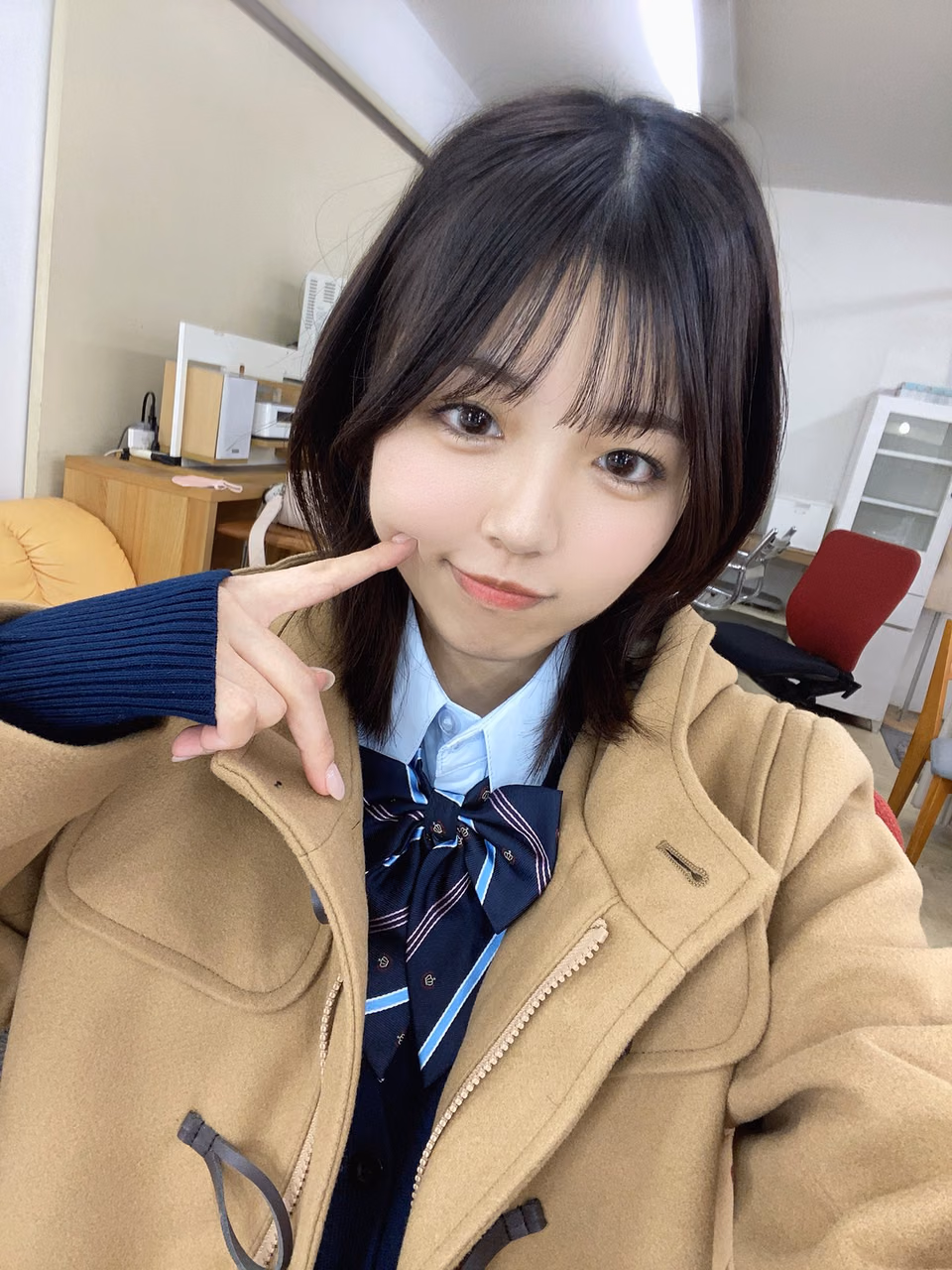 호무라 아이네 16