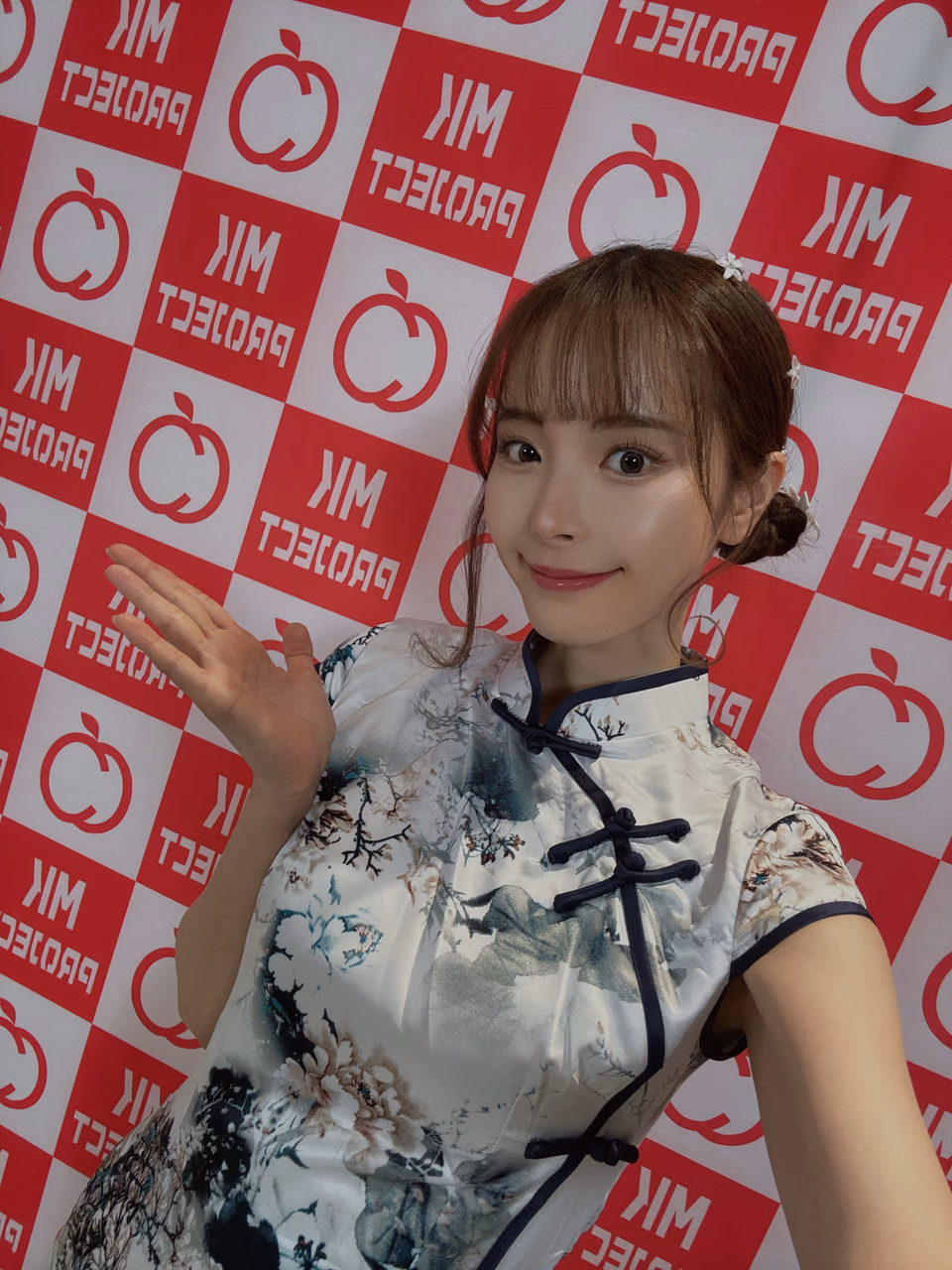 모모노기 카나 8