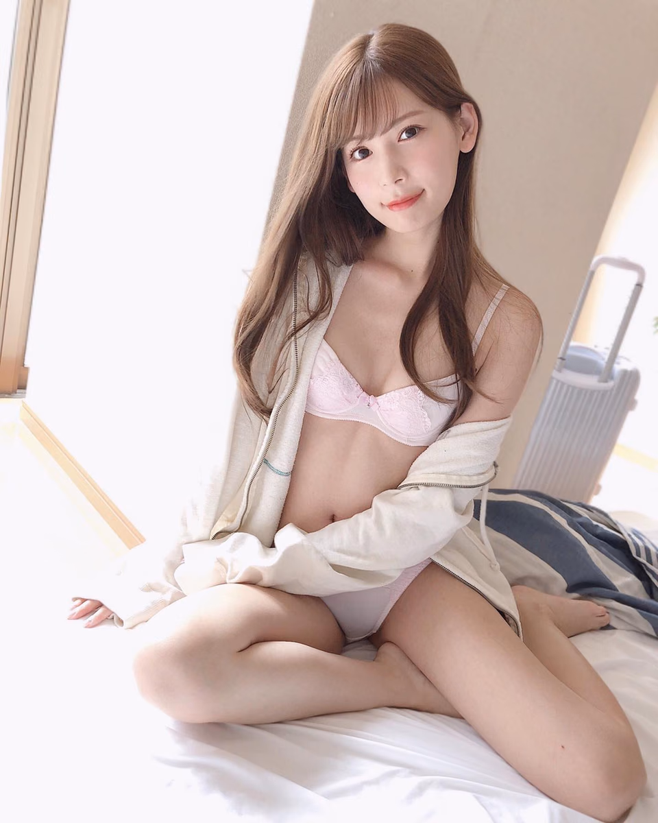 아카리 츠무기 4