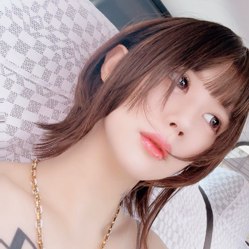 스즈미야 코토네 25