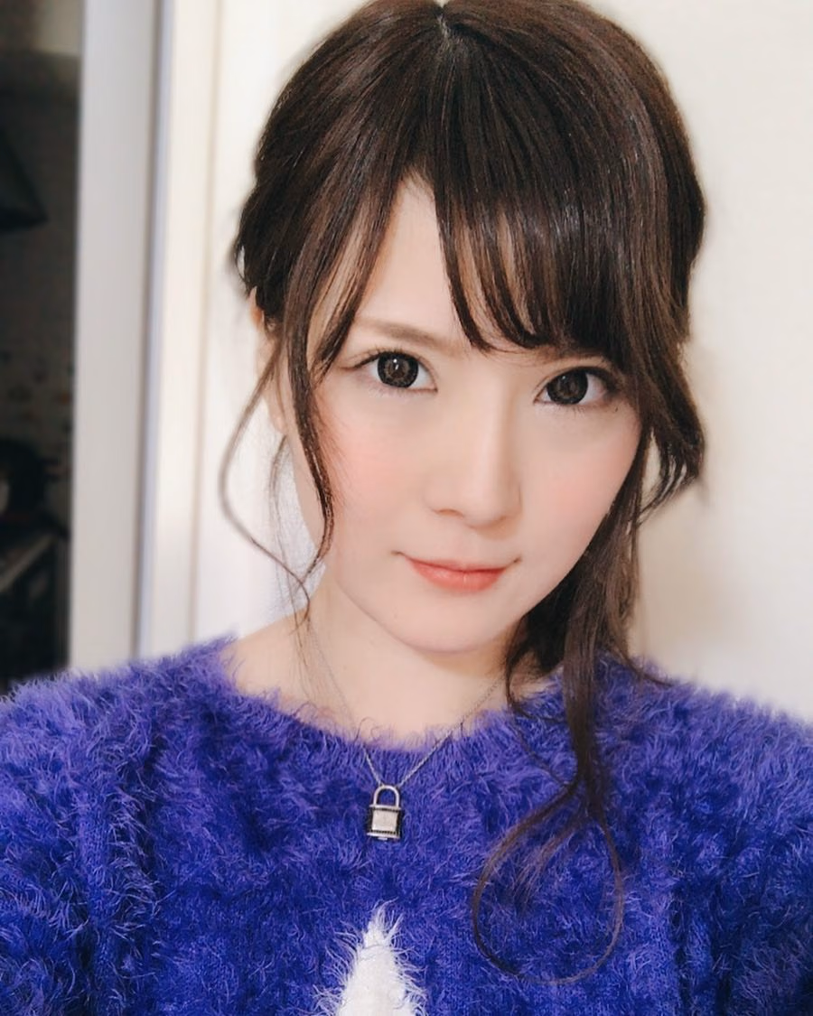 모모카 니시나 28
