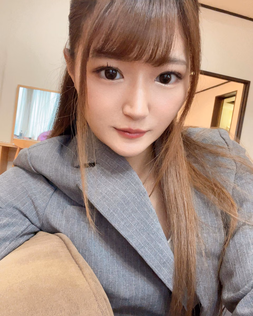 카가미 마리 24