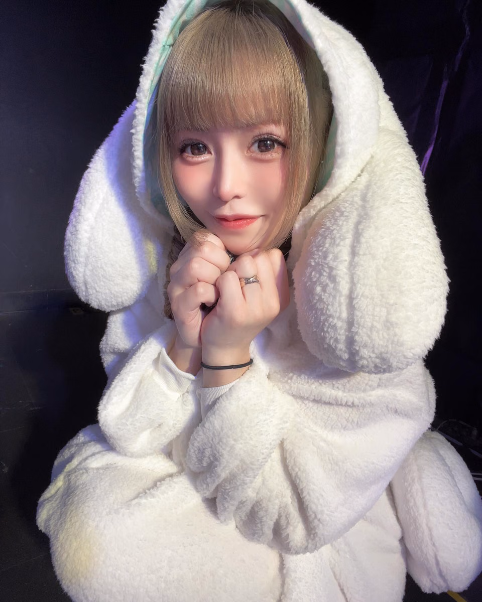 시라하마 미우 44
