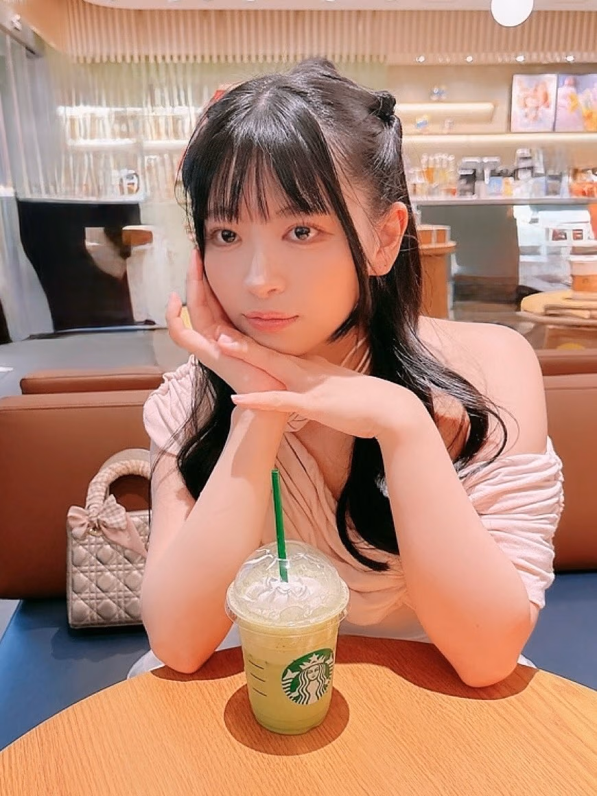 Anna Hanayagi 35