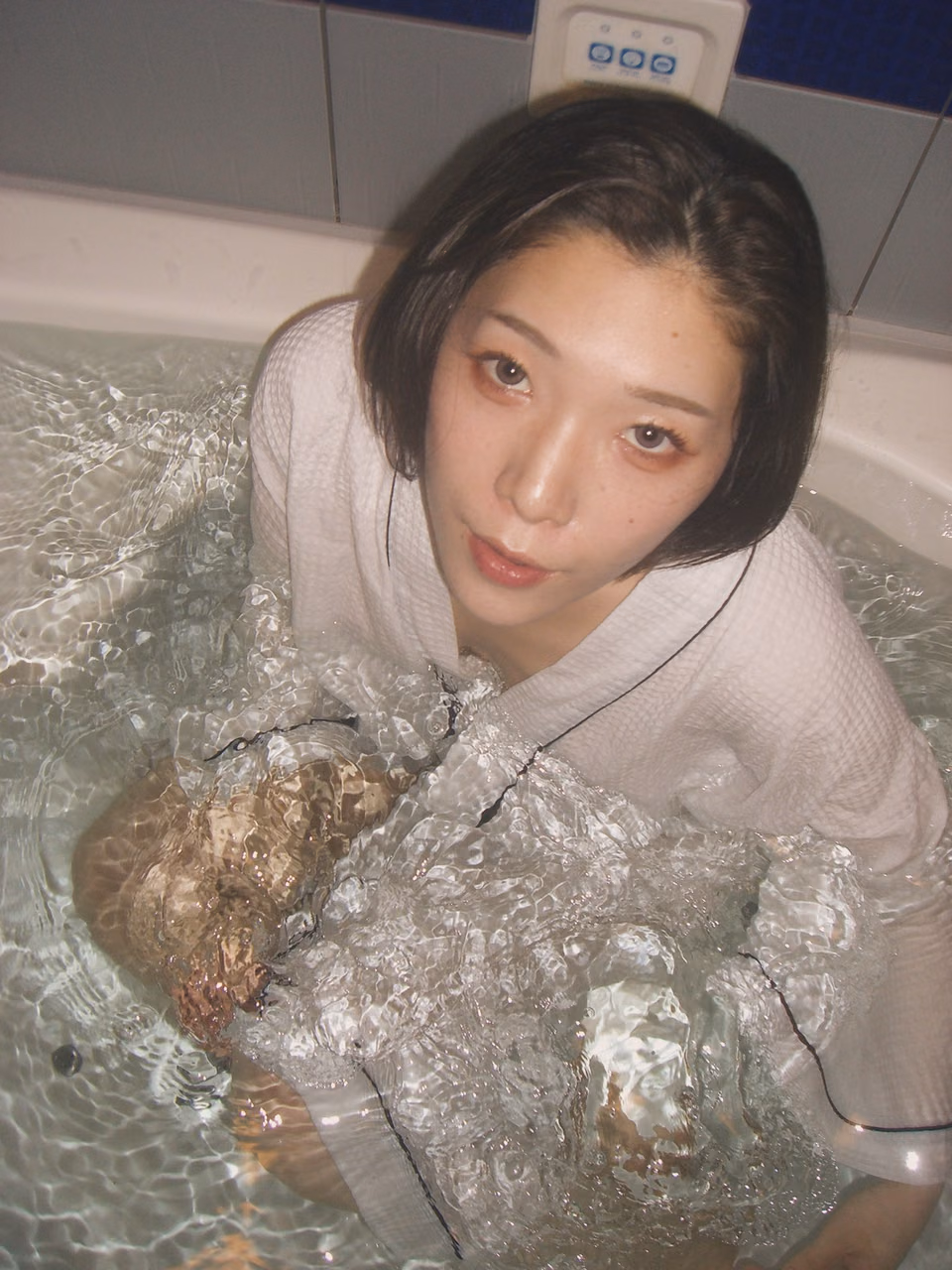 美波沙耶 27