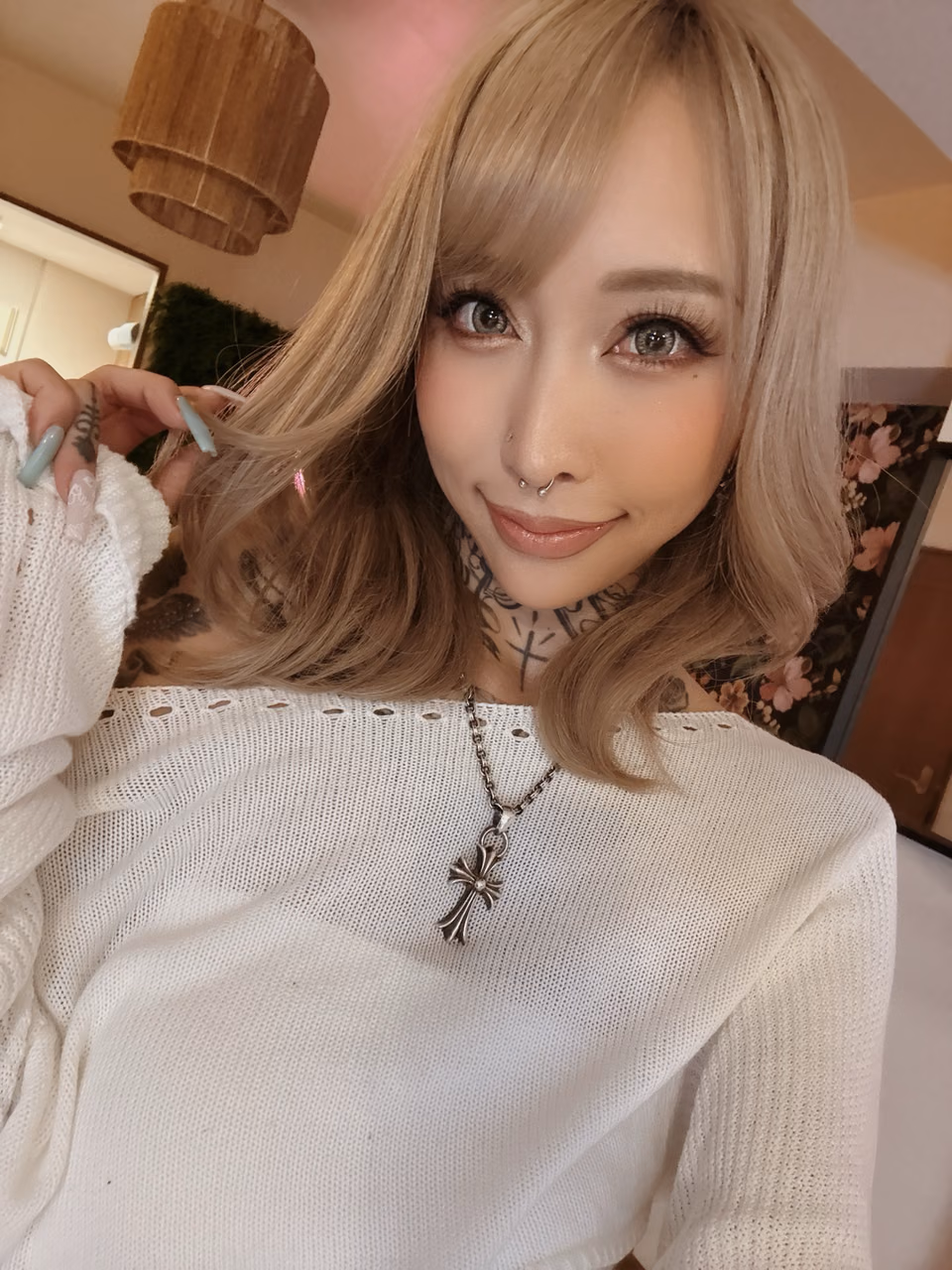 이즈미 마나 28