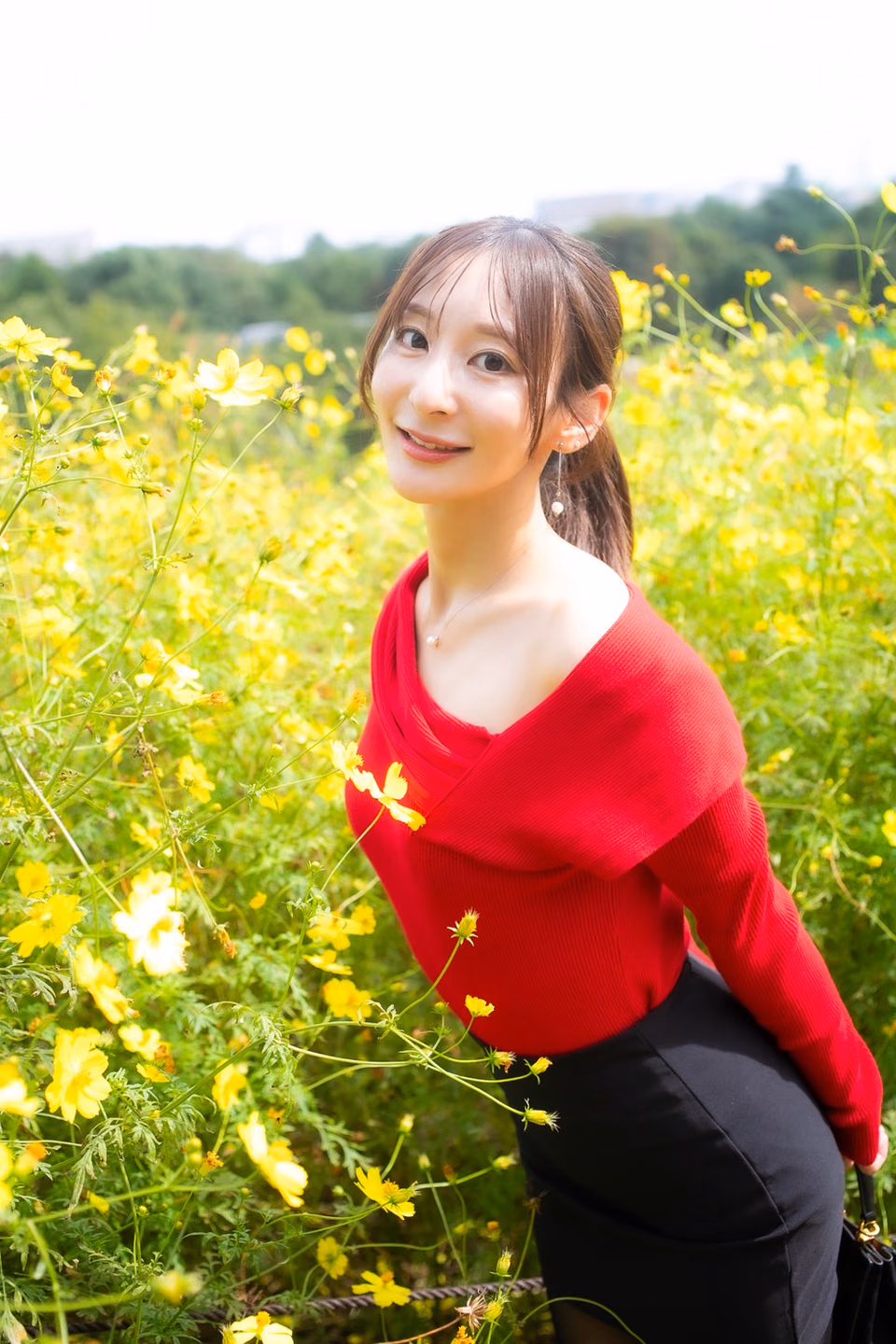 足立友梨 33