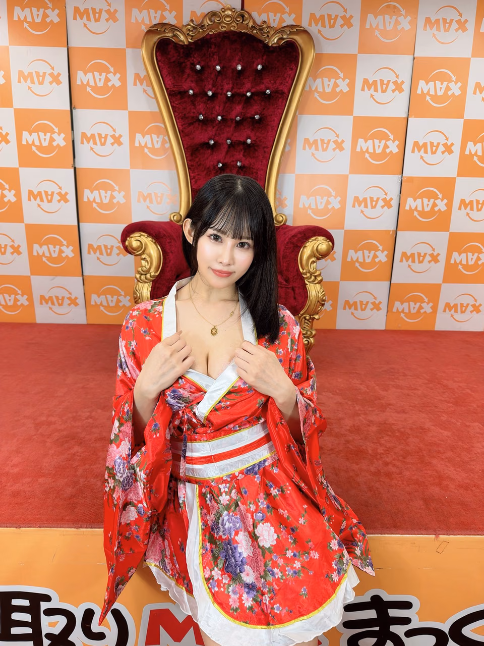 二羽紗愛 27
