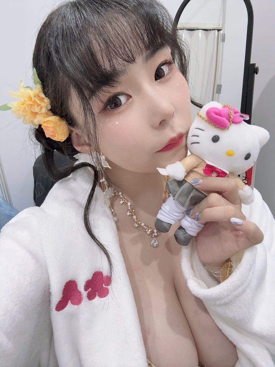 Yuria Yoshine 46