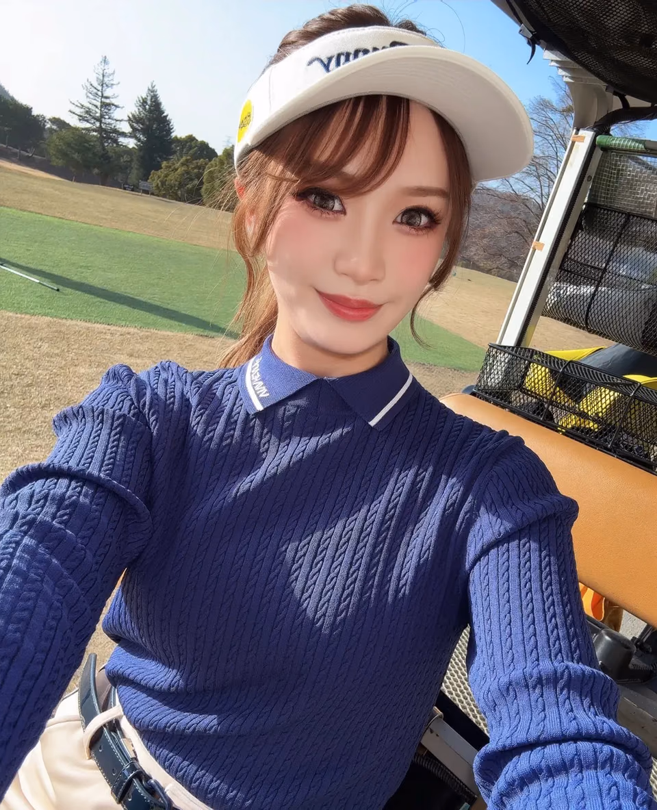토모야스 레나