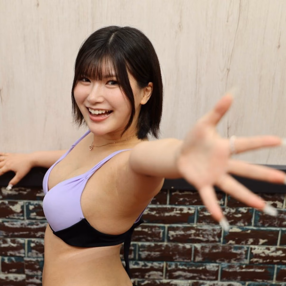 아카리 노노카 13
