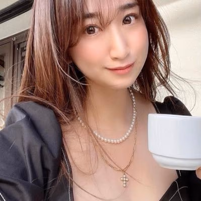 유키미 에미루 12