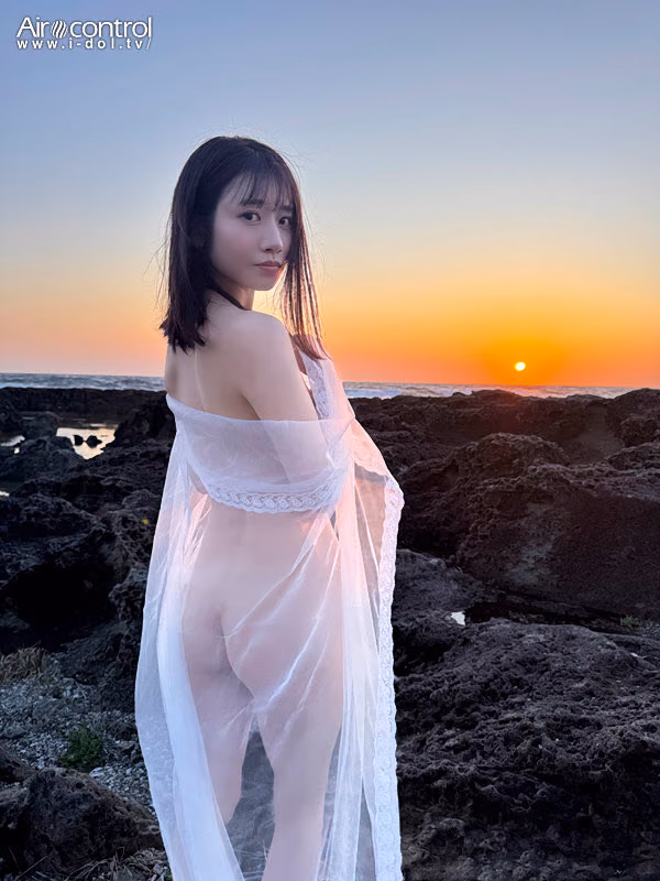 Saika Kawakita 75
