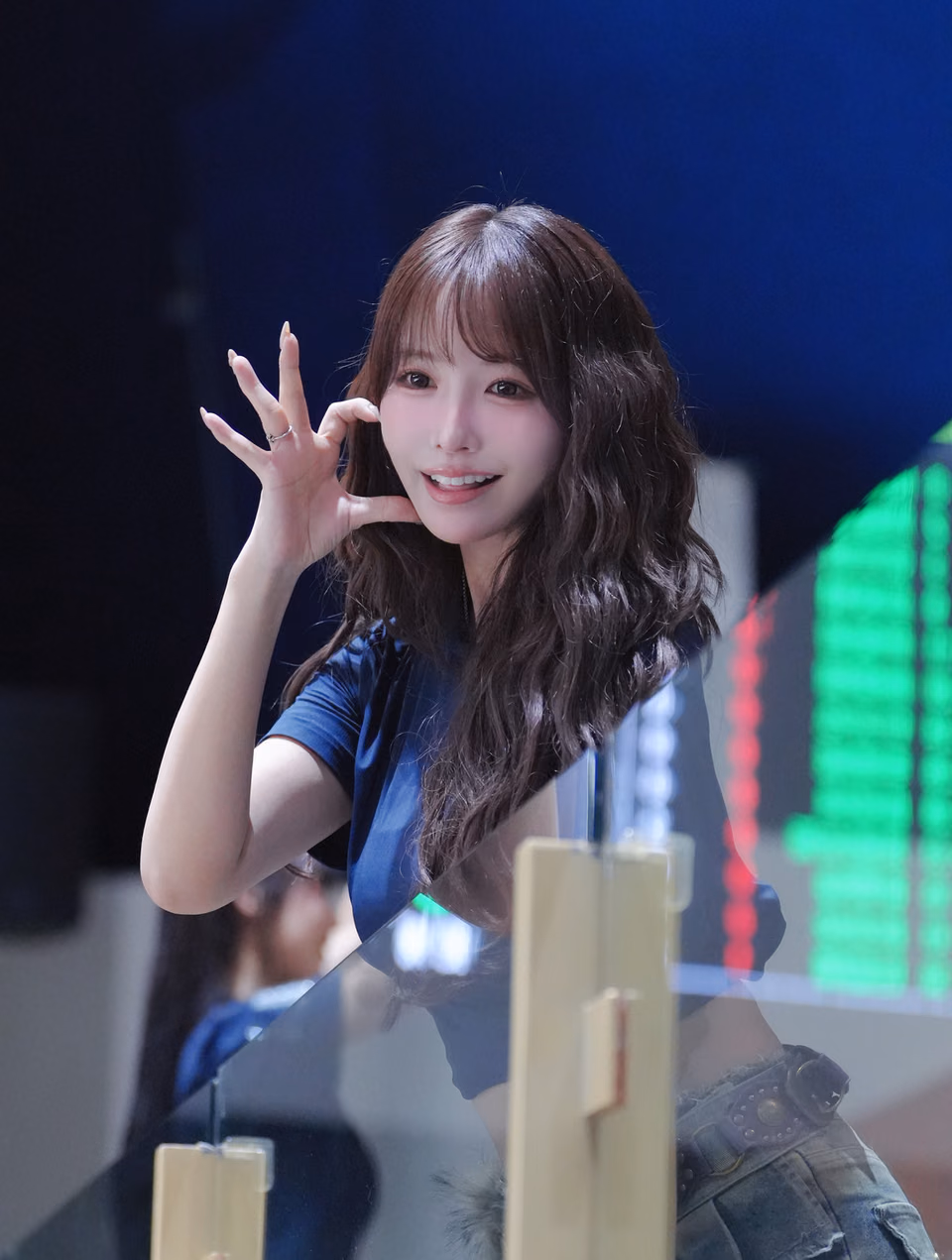 三上悠亜 23