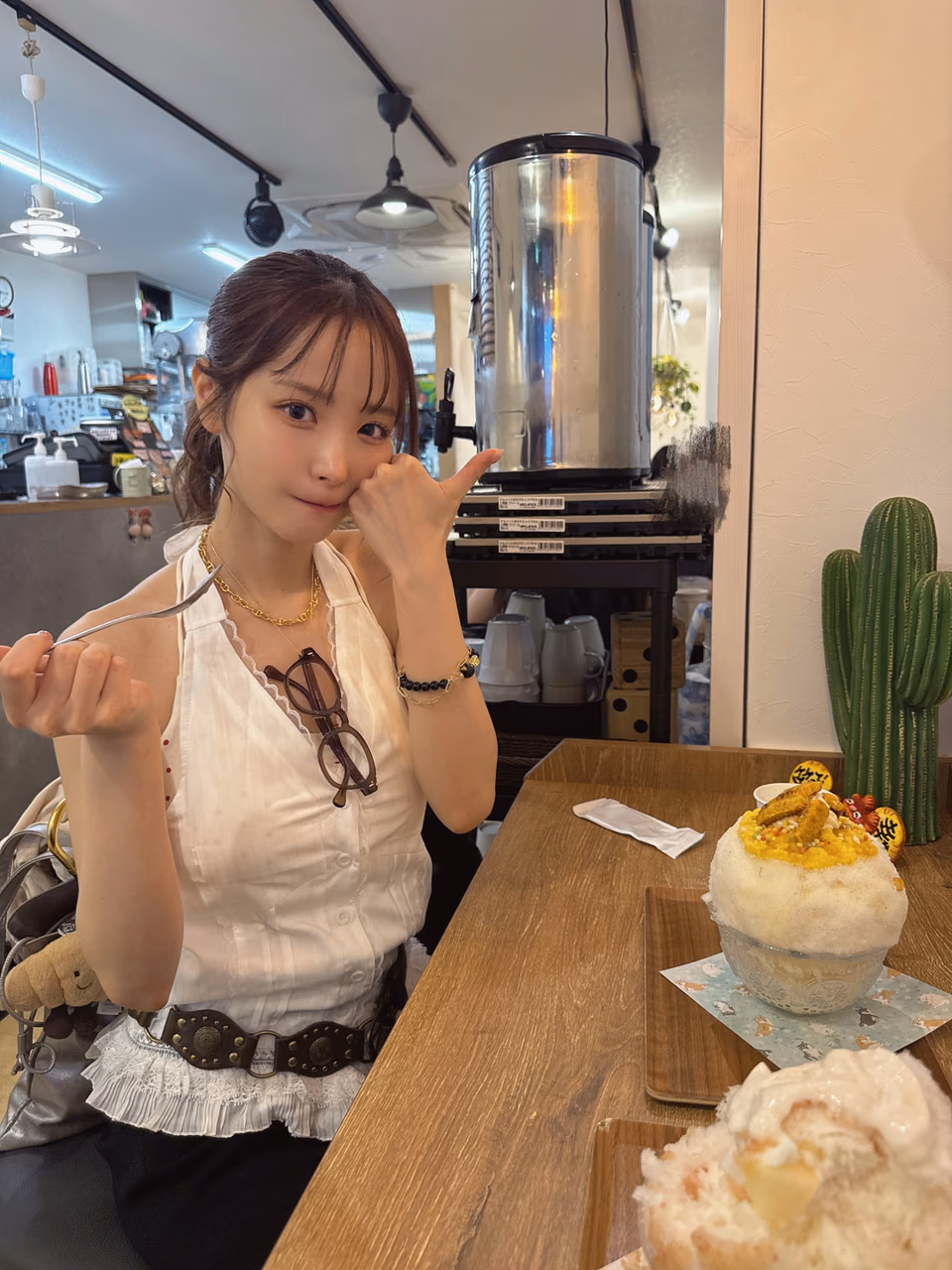 모모노기 카나 19