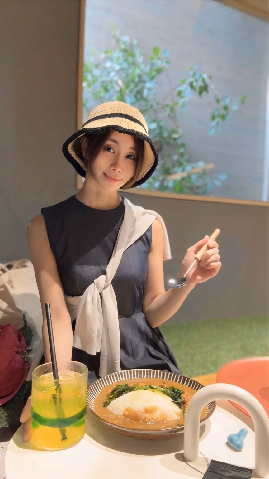 아카리 토모카 6