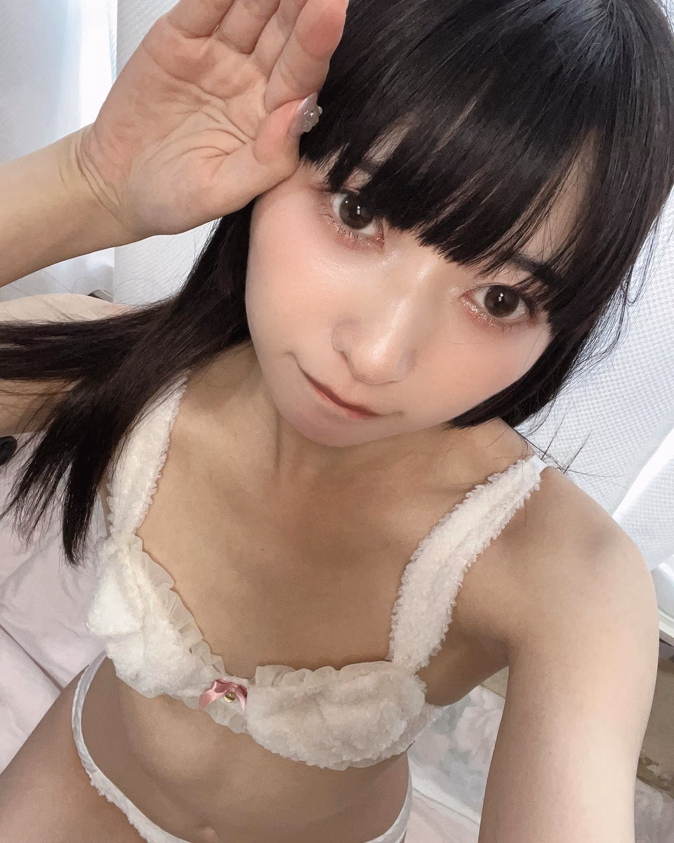 아다치 메루 4