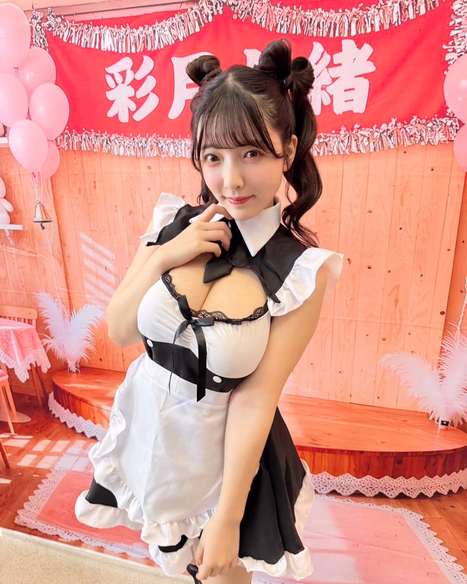 彩月七緒 9