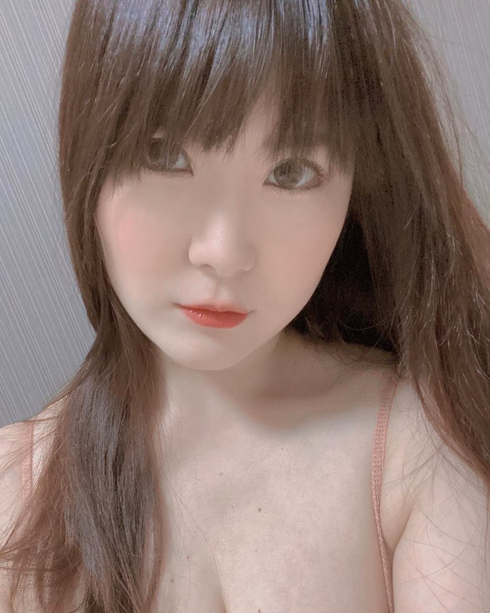 모모카 니시나 3