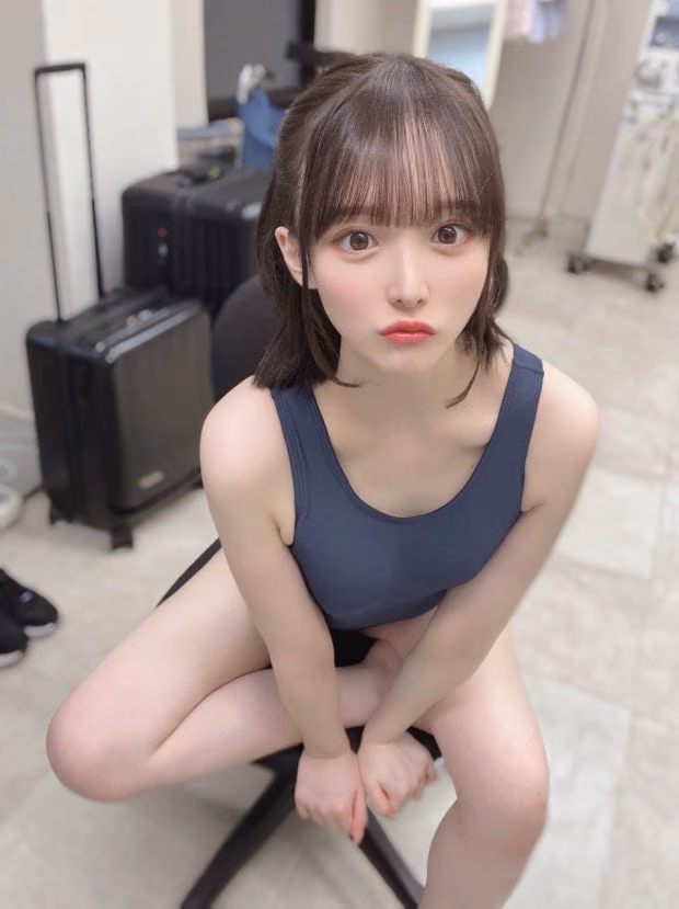 시라이시 모모 2