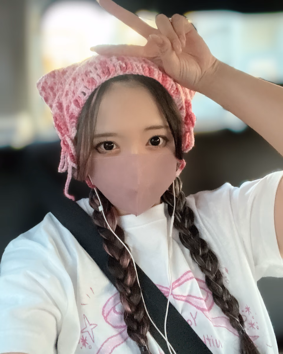 코이부치 모모나 25