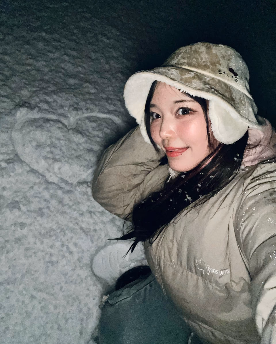 코이부치 모모나 32