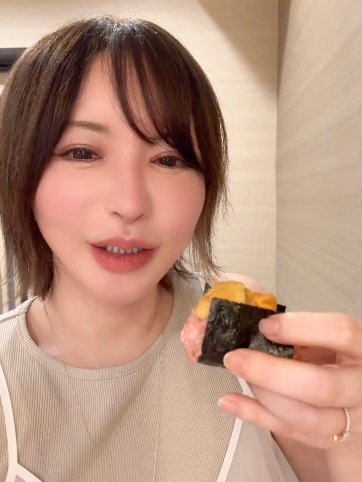 사토미 유리아 27