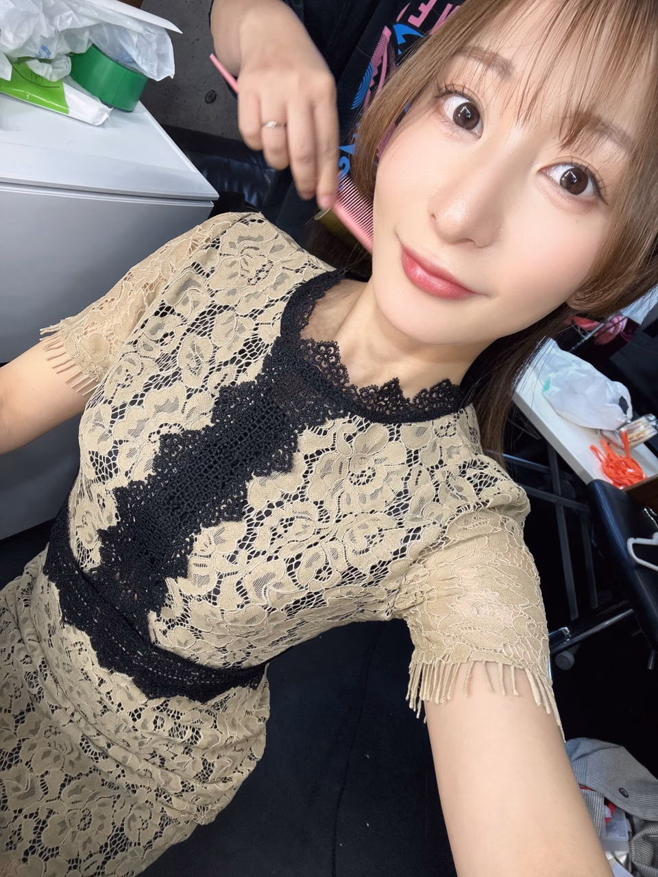 아다치 유리 6
