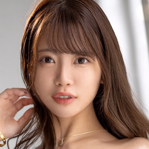 시이나 나나미