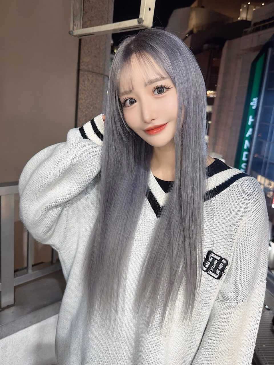 모모나가 사리나 15