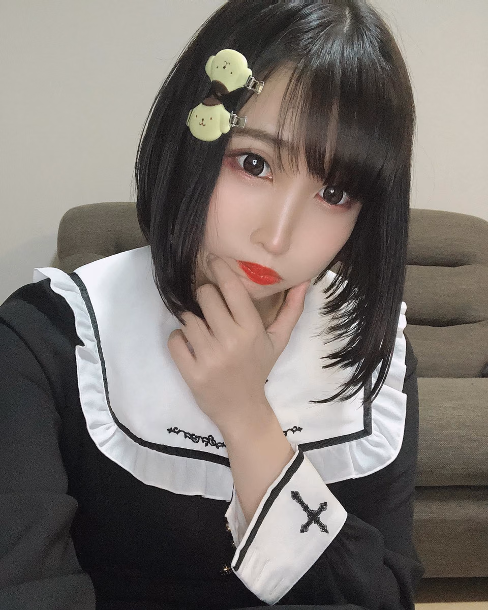 쿠루루기 아오이 18