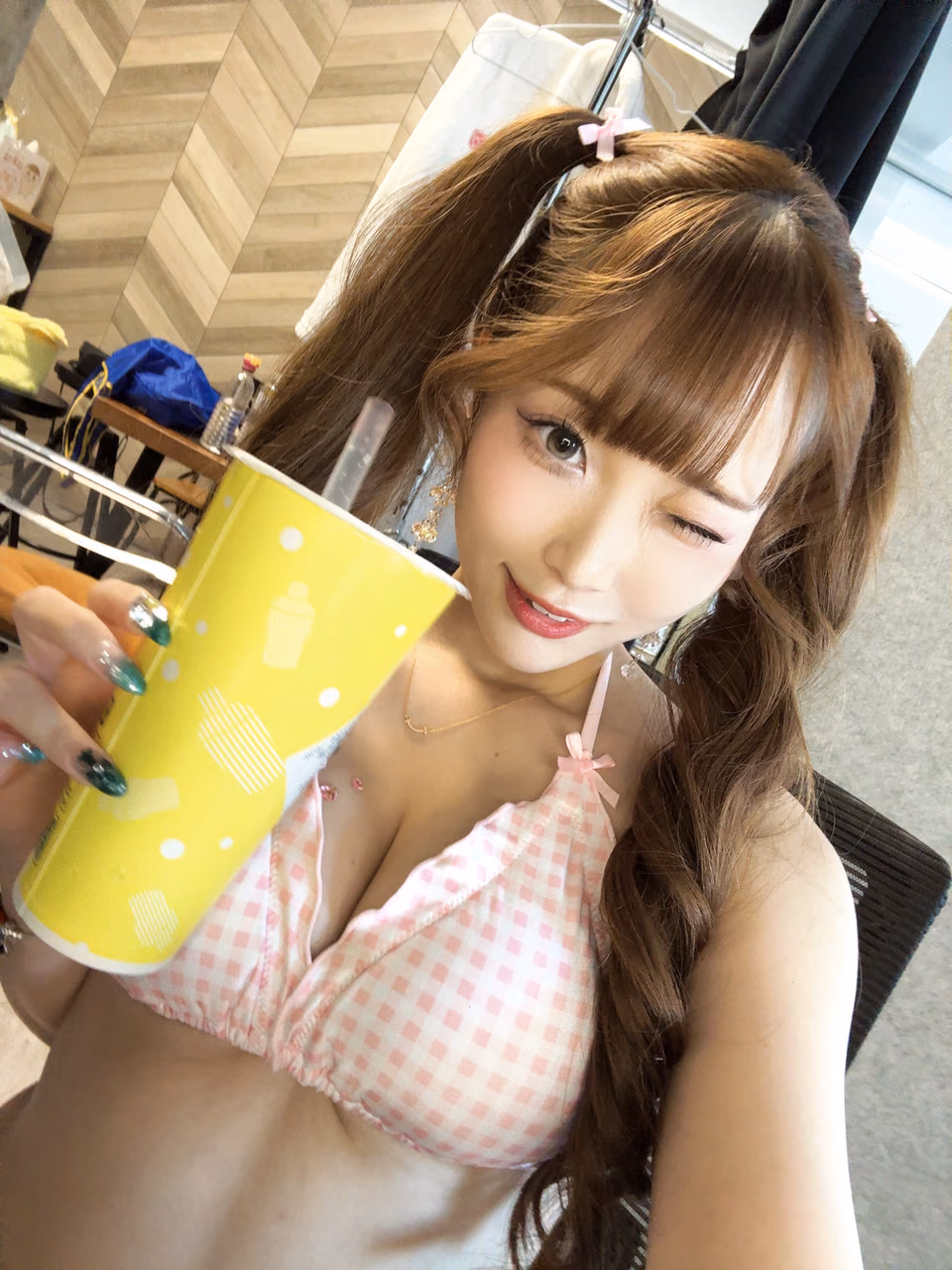 유즈키 리아 16
