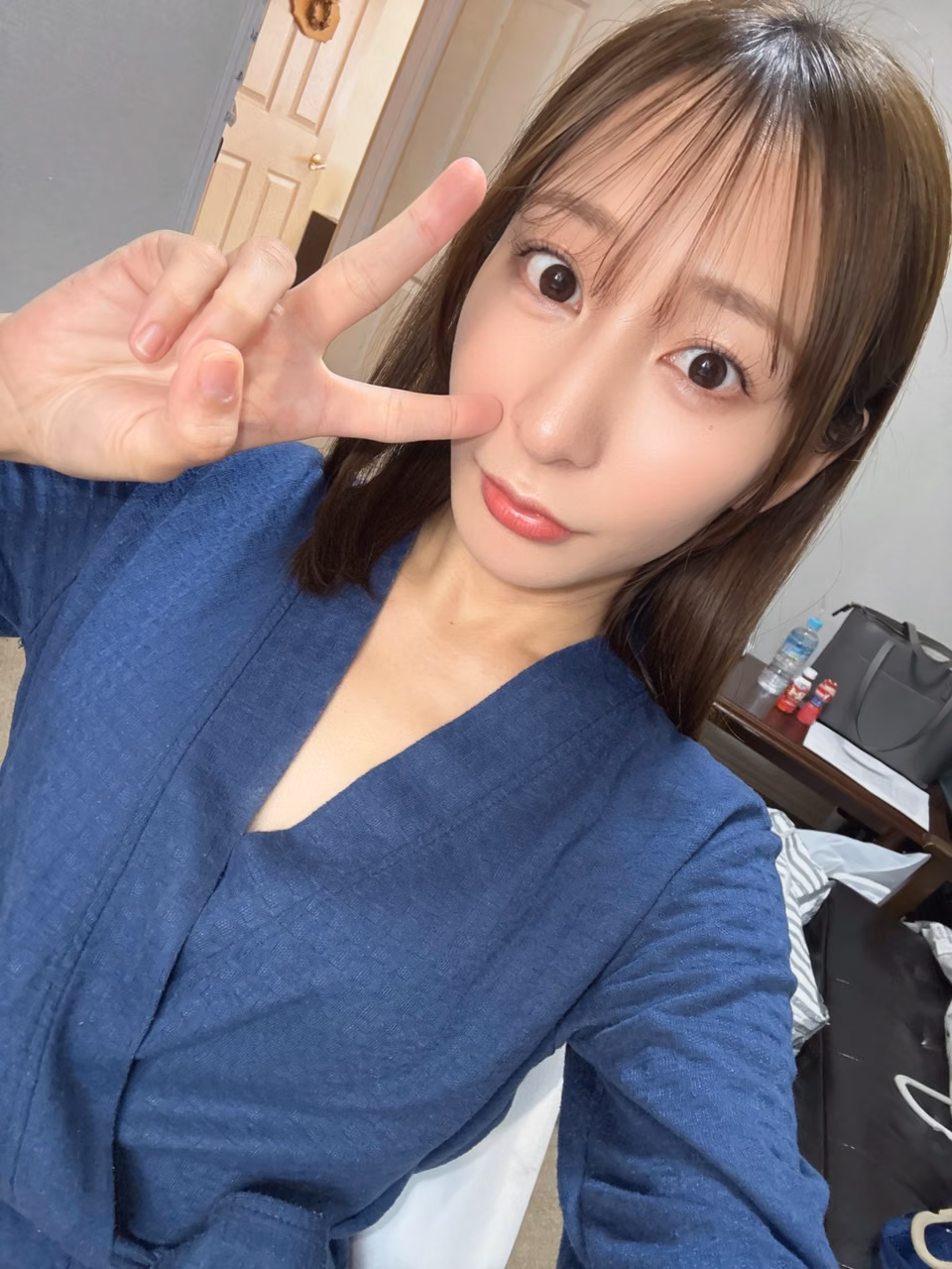 아다치 유리 24