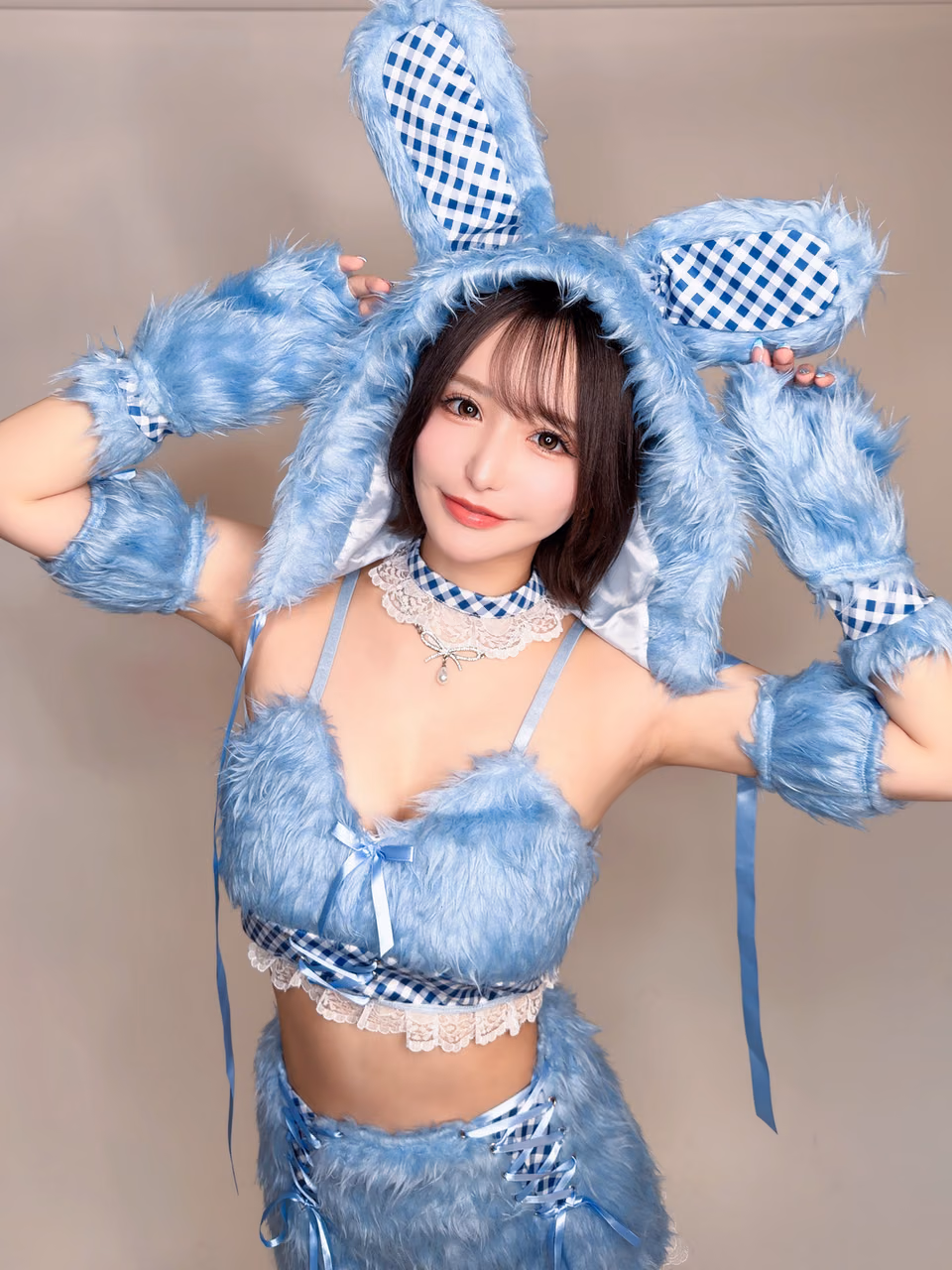 모모나가 사리나 18