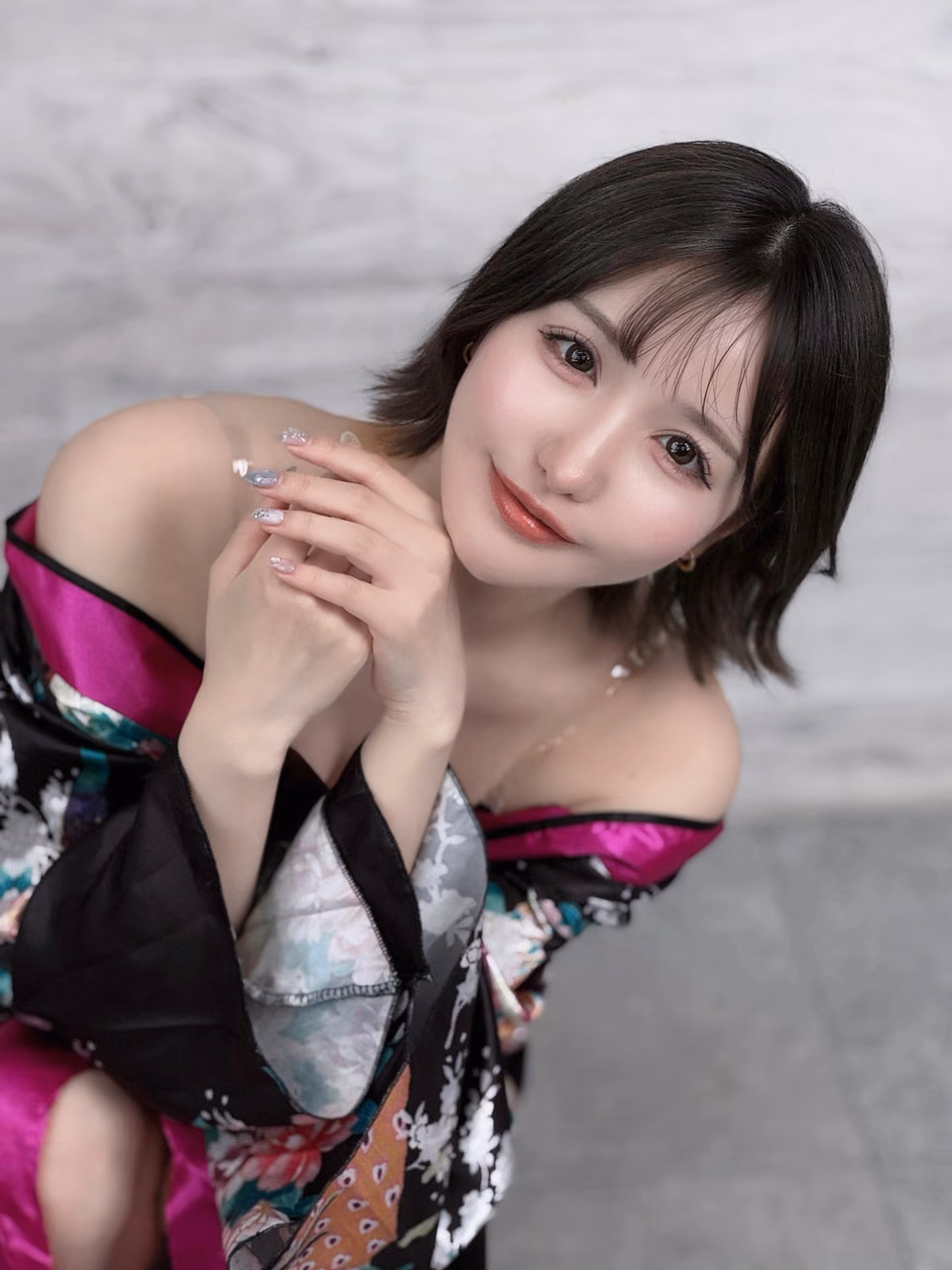 모모나가 사리나 22