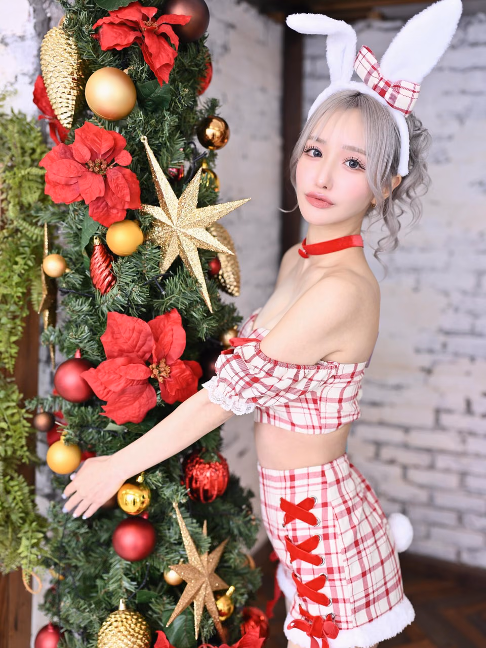 모모나가 사리나 26