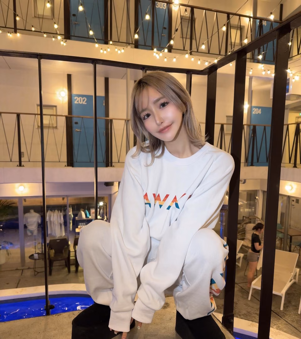 모모나가 사리나 29