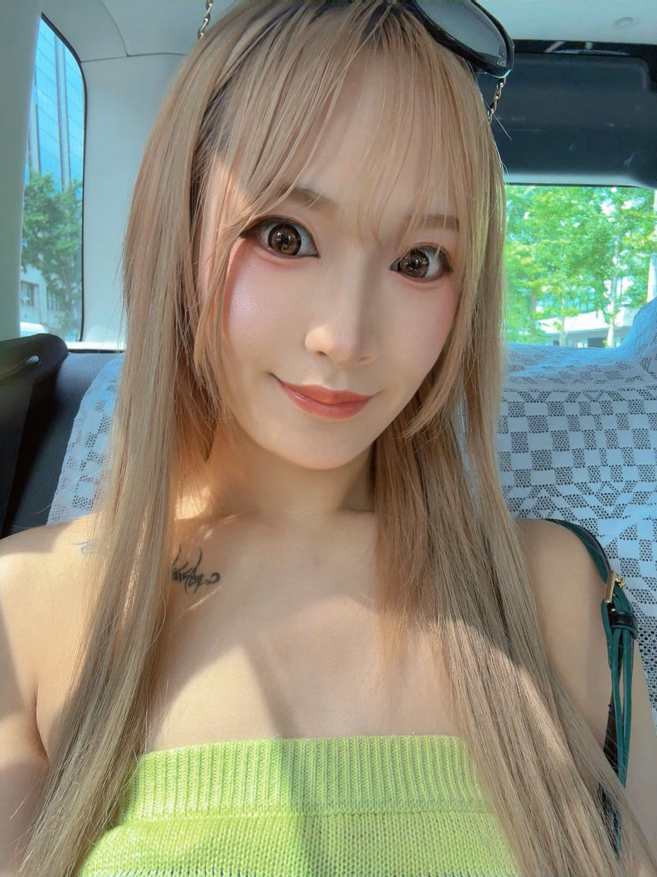 토모야스 레나 30