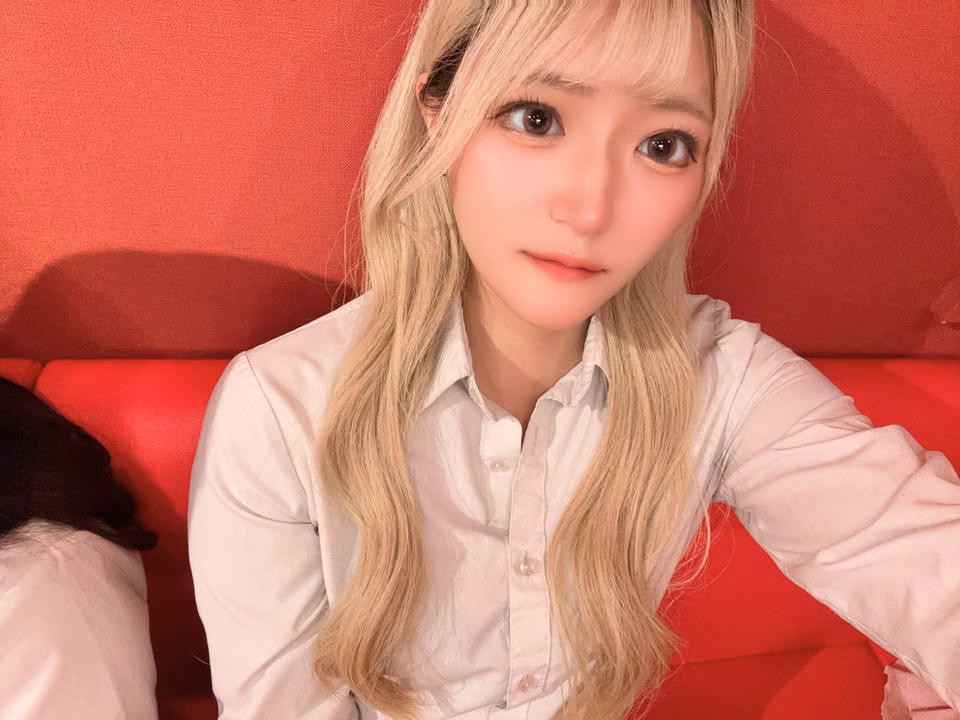 카가미 마리 16