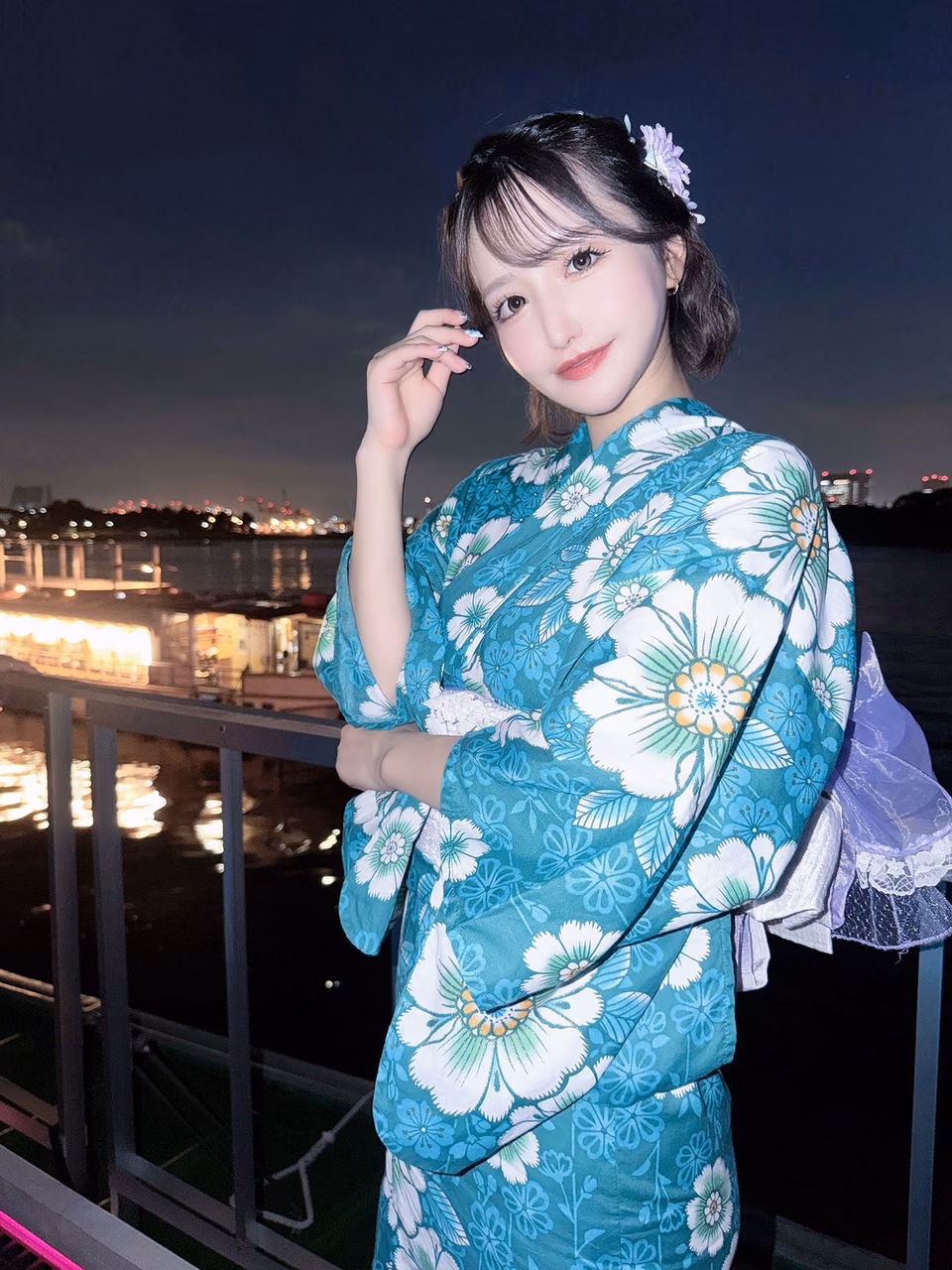 모모나가 사리나 37