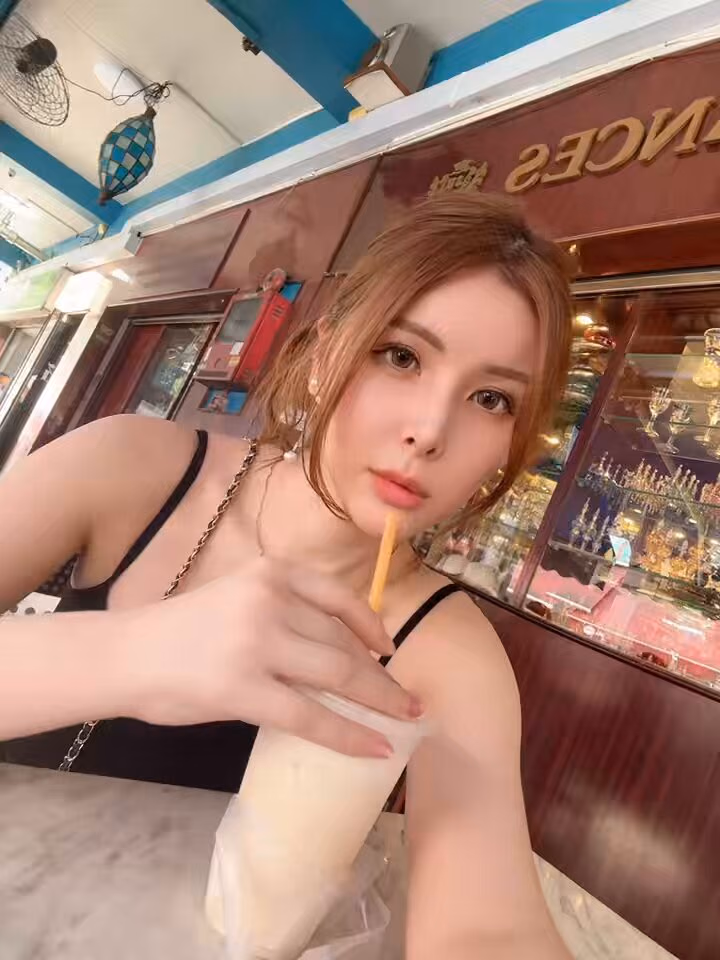 Miyu Kanesaki 16