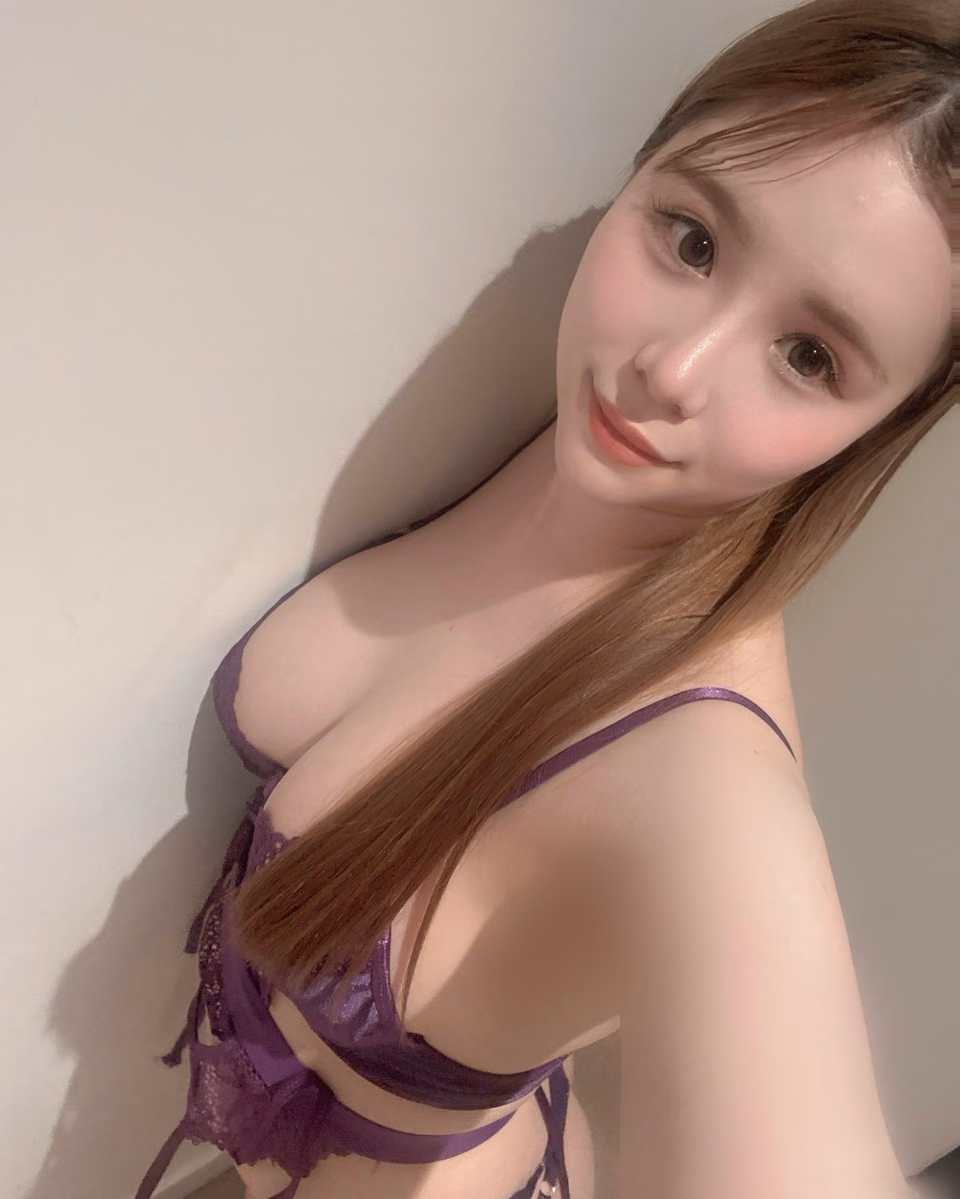 Rena Makino 13