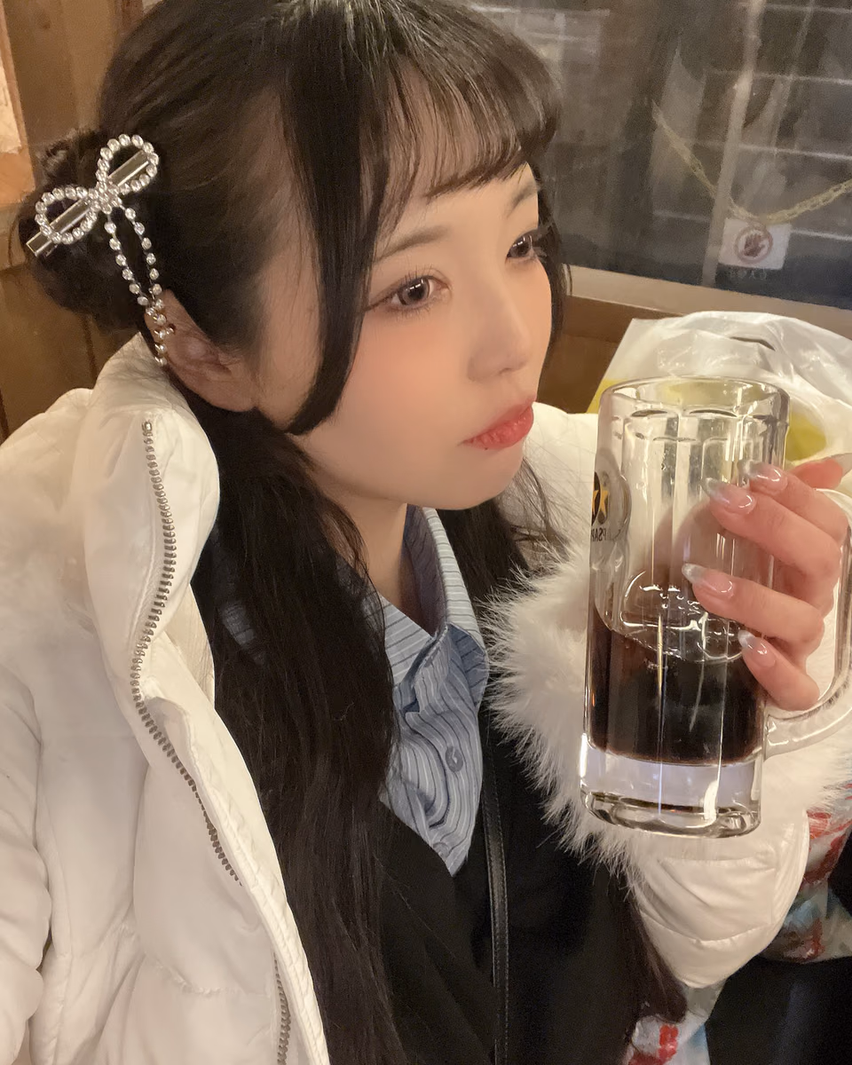 코이부치 모모나 9