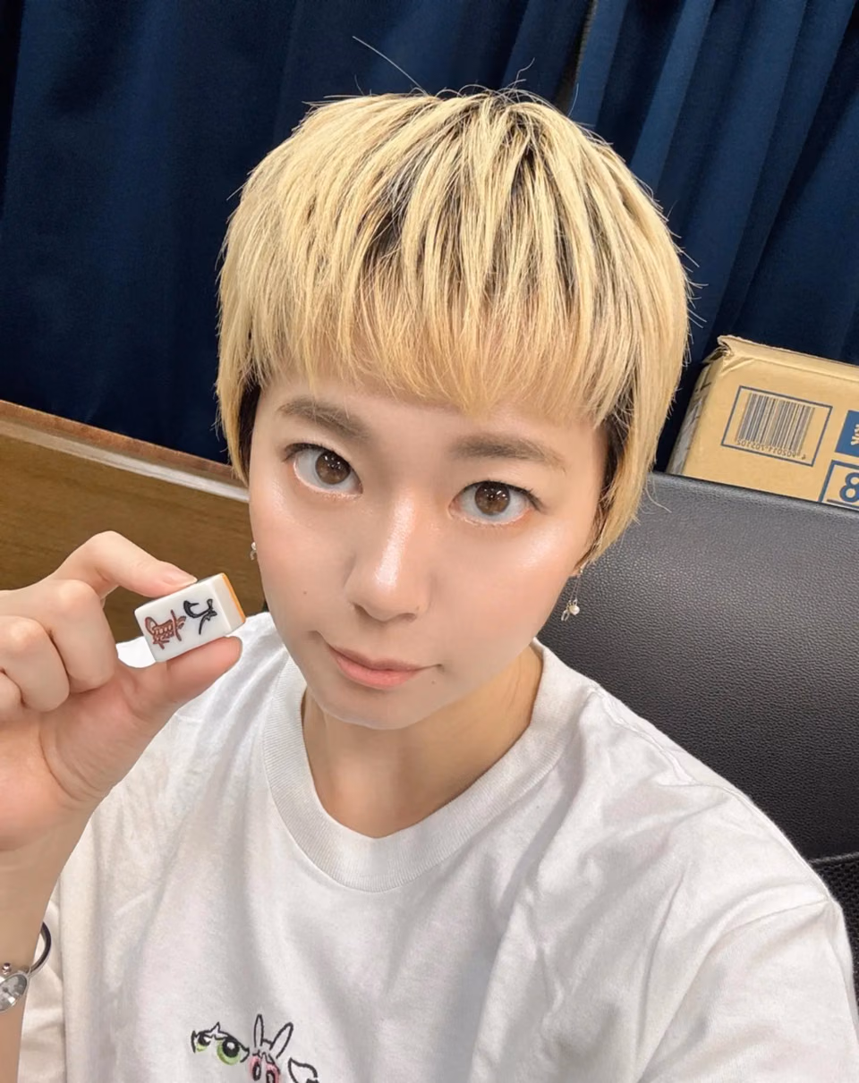 平泉栞奈 12