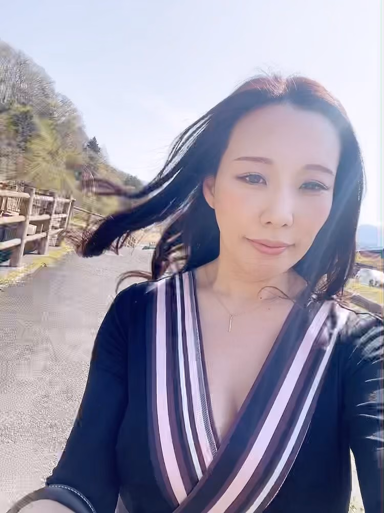 伊東沙蘭 16