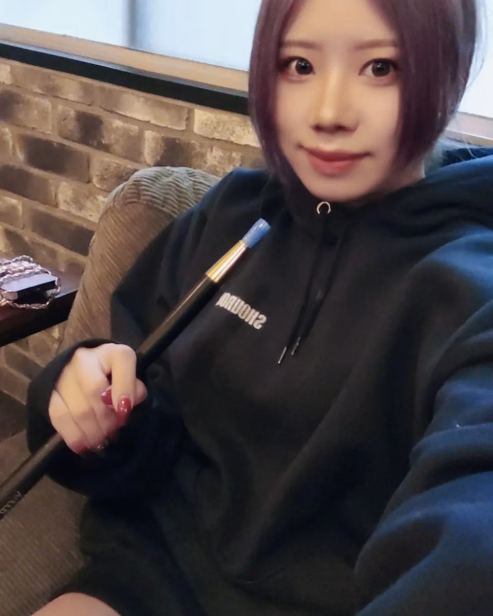 유이나 사키 9