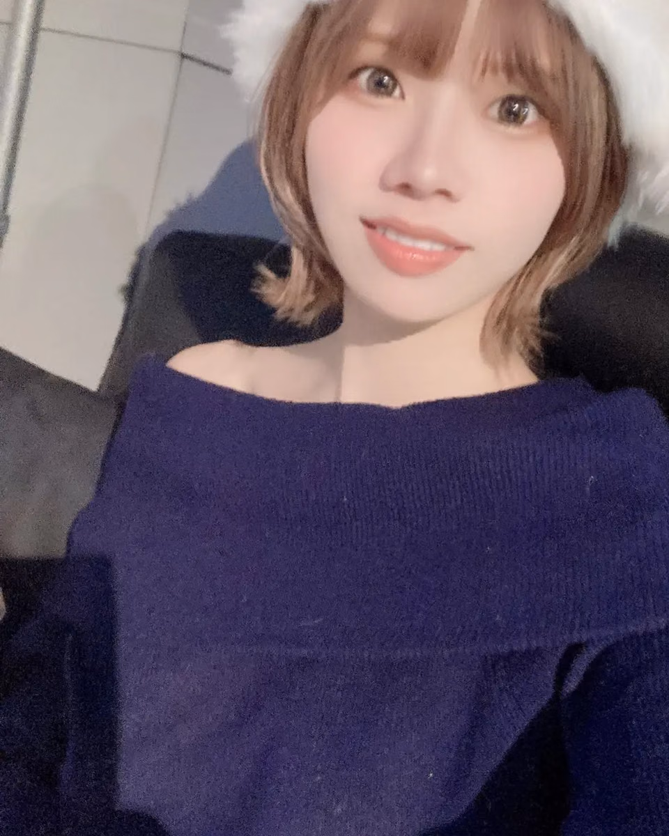 유이나 사키 17